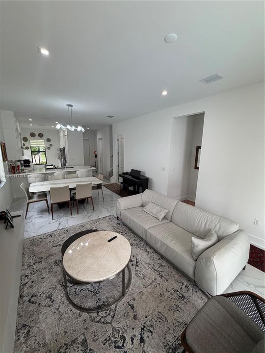 For Sale: $1,325,000 (4 beds, 3 baths, 2304 Square Feet)