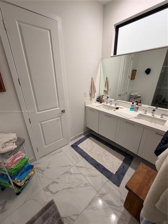 For Sale: $1,325,000 (4 beds, 3 baths, 2304 Square Feet)