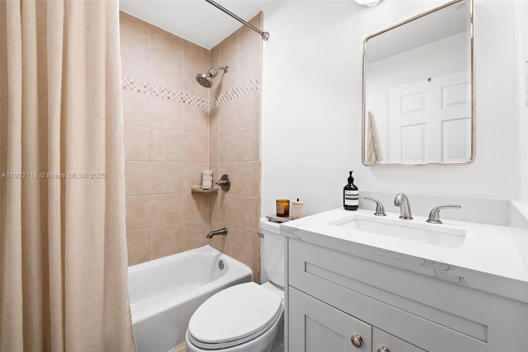 For Sale: $675,000 (2 beds, 1 baths, 1157 Square Feet)