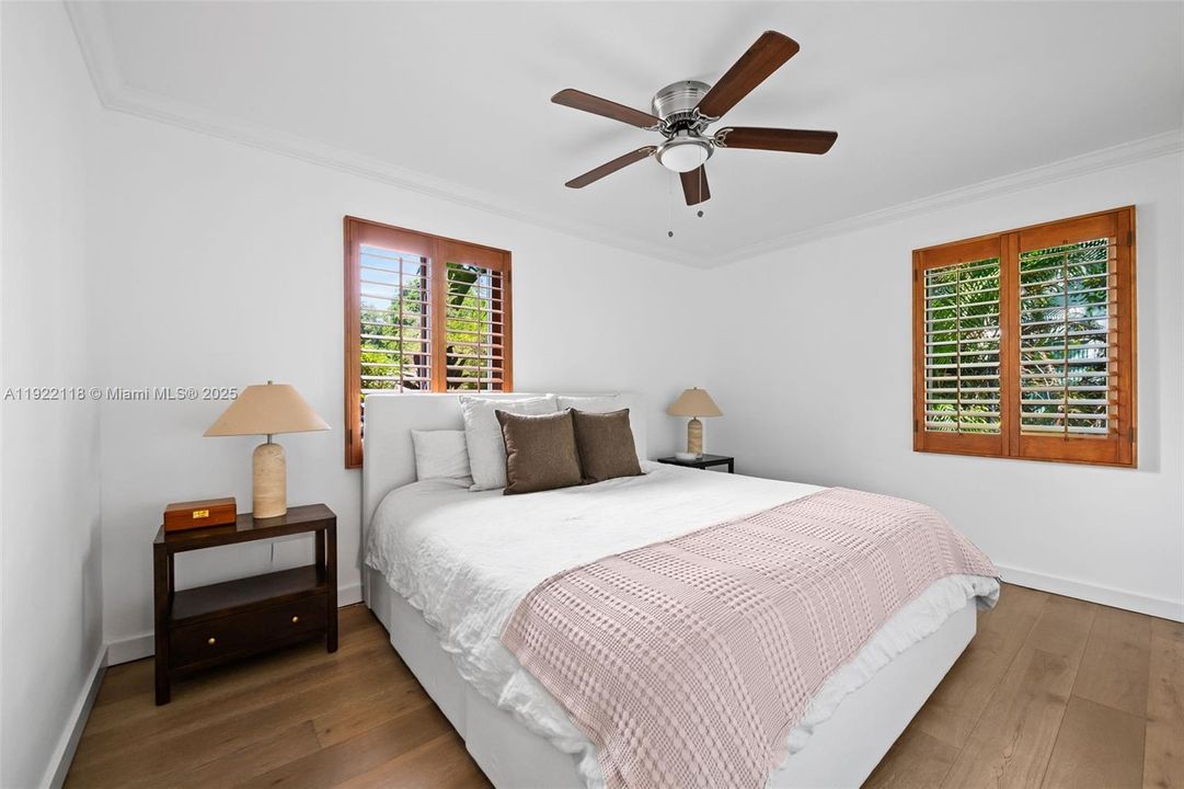 For Sale: $675,000 (2 beds, 1 baths, 1157 Square Feet)