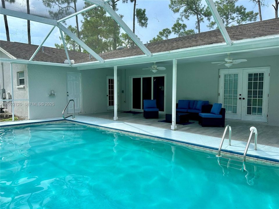 En Venta: $700,000 (3 camas, 2 baños, 1969 Pies cuadrados)