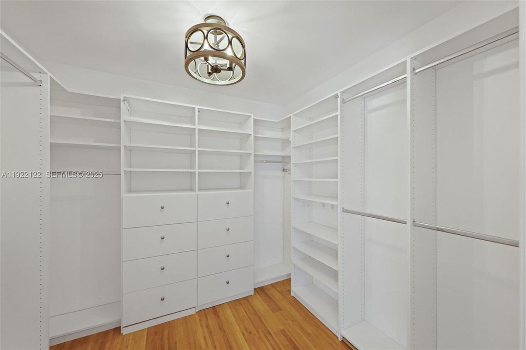 На продажу: $2,500,000 (4 спален, 3 ванн, 3073 Квадратных фут)