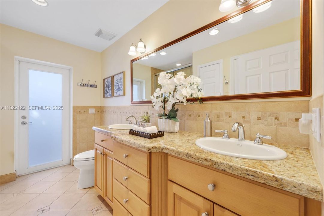 На продажу: $2,500,000 (4 спален, 3 ванн, 3073 Квадратных фут)