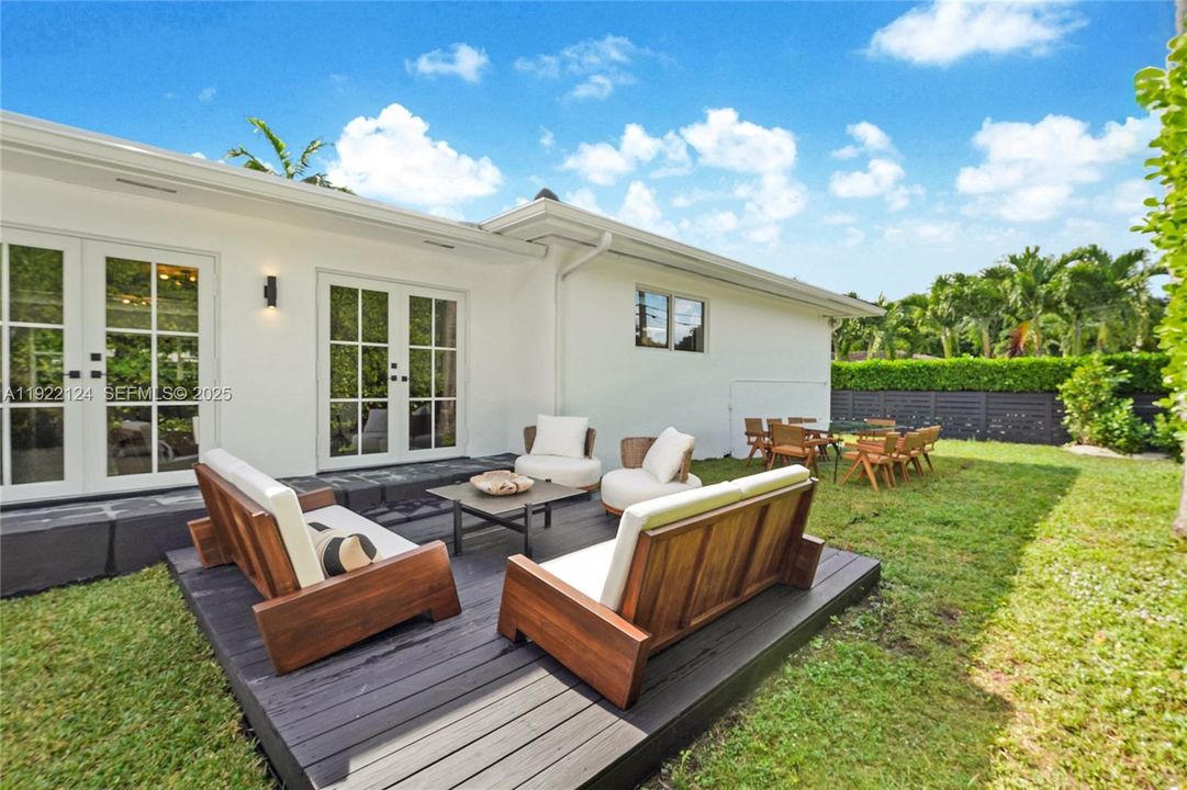 For Sale: $1,500,000 (4 beds, 3 baths, 2508 Square Feet)