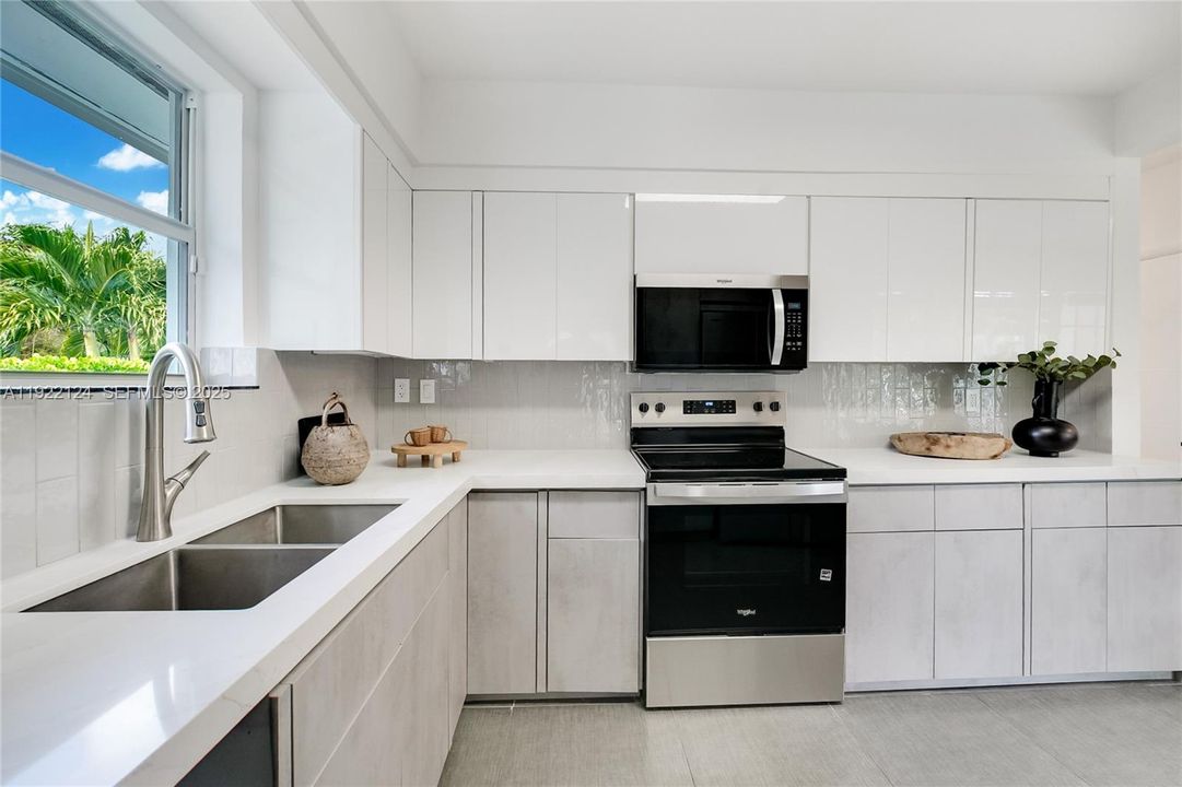 For Sale: $1,500,000 (4 beds, 3 baths, 2508 Square Feet)