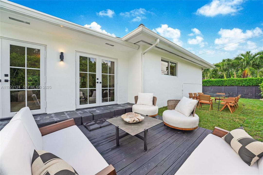 For Sale: $1,500,000 (4 beds, 3 baths, 2508 Square Feet)