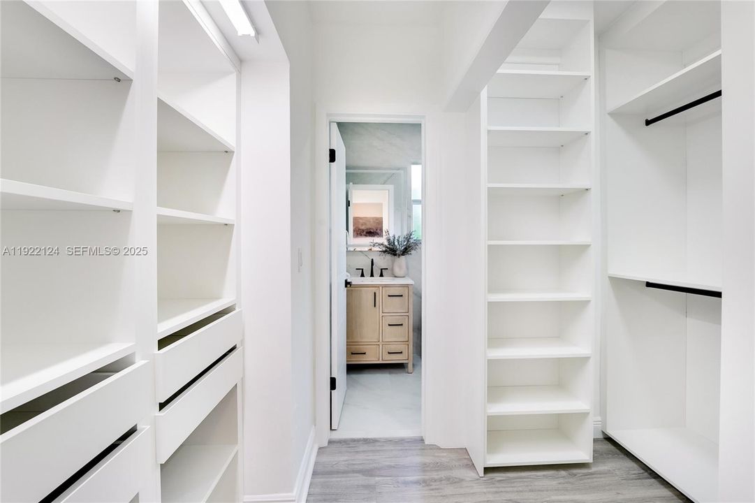 For Sale: $1,500,000 (4 beds, 3 baths, 2508 Square Feet)