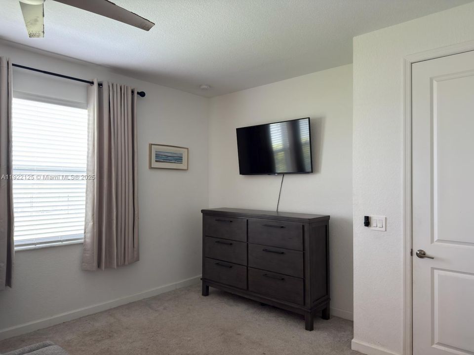 На продажу: $495,000 (4 спален, 3 ванн, 2583 Квадратных фут)