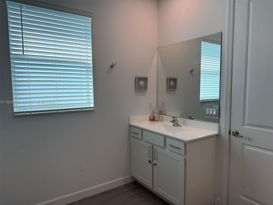 На продажу: $495,000 (4 спален, 3 ванн, 2583 Квадратных фут)