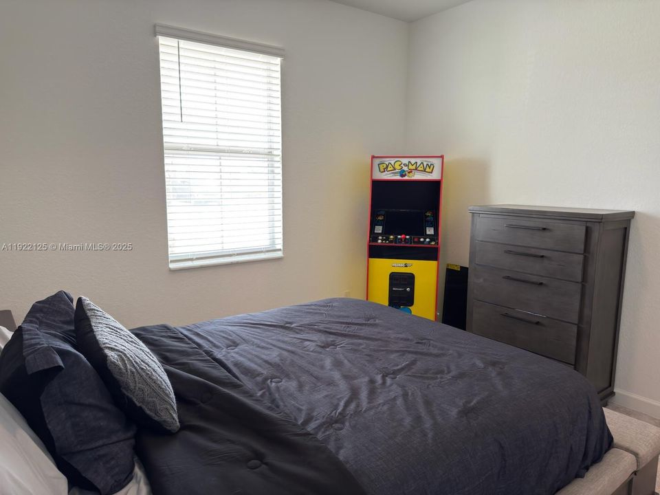 На продажу: $495,000 (4 спален, 3 ванн, 2583 Квадратных фут)