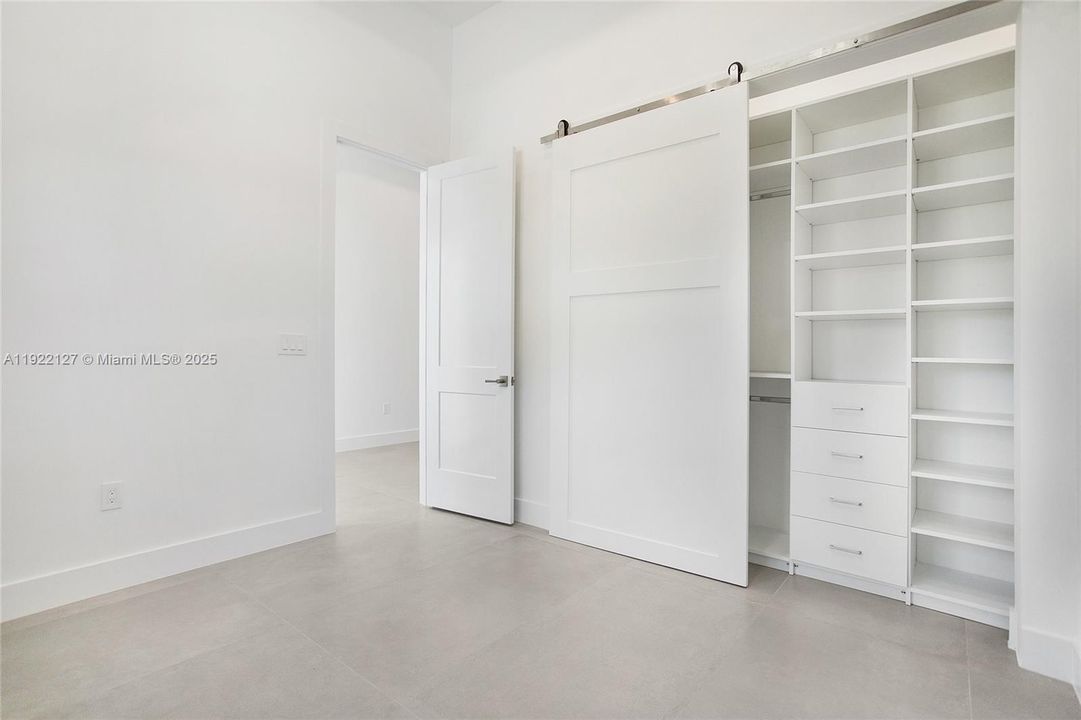 На продажу: $1,299,000 (4 спален, 4 ванн, 0 Квадратных фут)