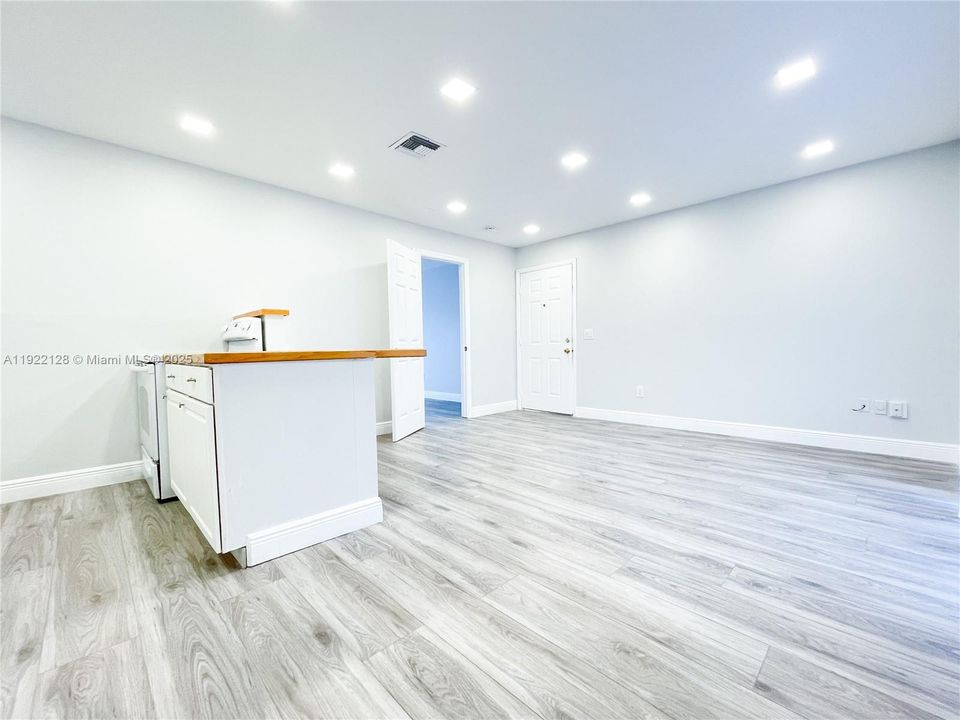 В аренду: $1,625 (1 спален, 1 ванн, 600 Квадратных фут)