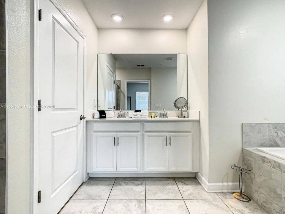 For Rent: $2,399 (3 beds, 2 baths, 0 Square Feet)