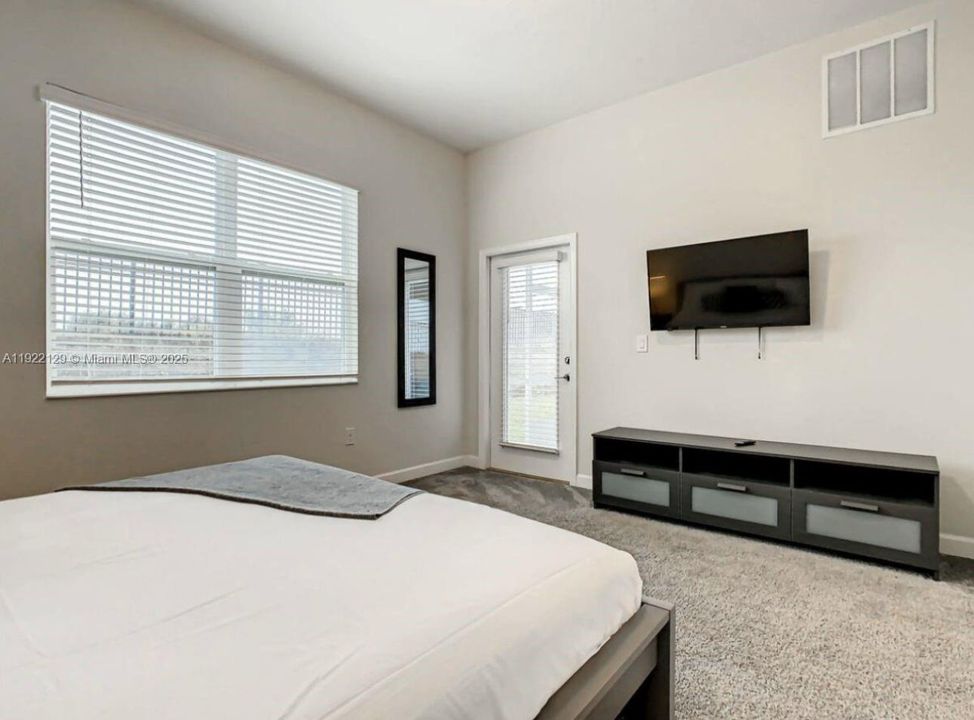 For Rent: $2,399 (3 beds, 2 baths, 0 Square Feet)