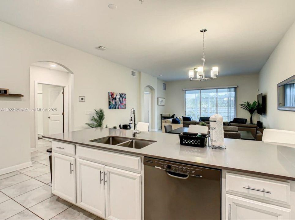 For Rent: $2,399 (3 beds, 2 baths, 0 Square Feet)