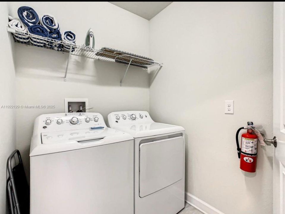 For Rent: $2,399 (3 beds, 2 baths, 0 Square Feet)