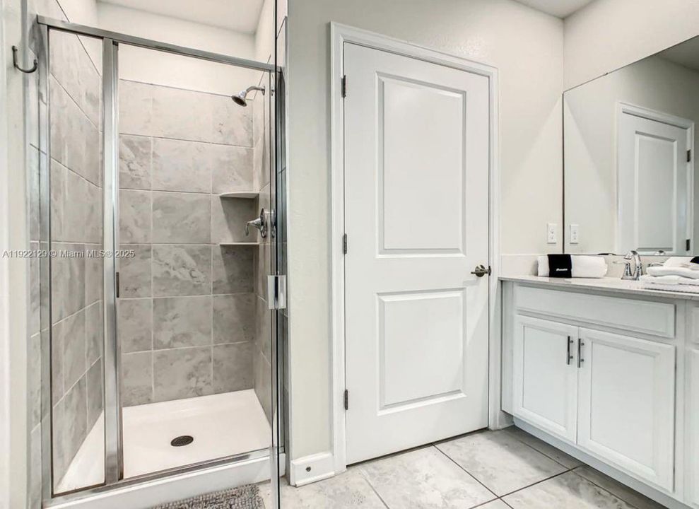 For Rent: $2,399 (3 beds, 2 baths, 0 Square Feet)