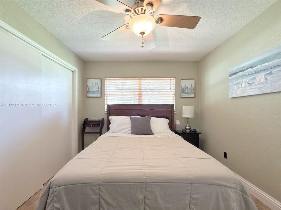 На продажу: $670,000 (3 спален, 2 ванн, 1715 Квадратных фут)