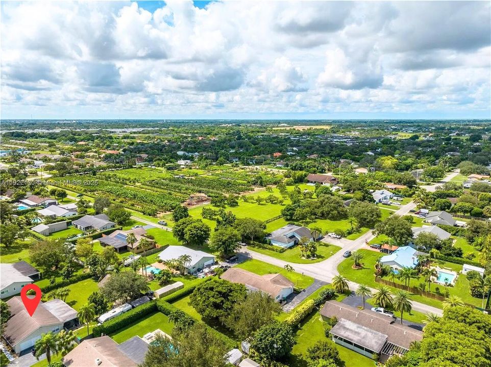 На продажу: $670,000 (3 спален, 2 ванн, 1715 Квадратных фут)