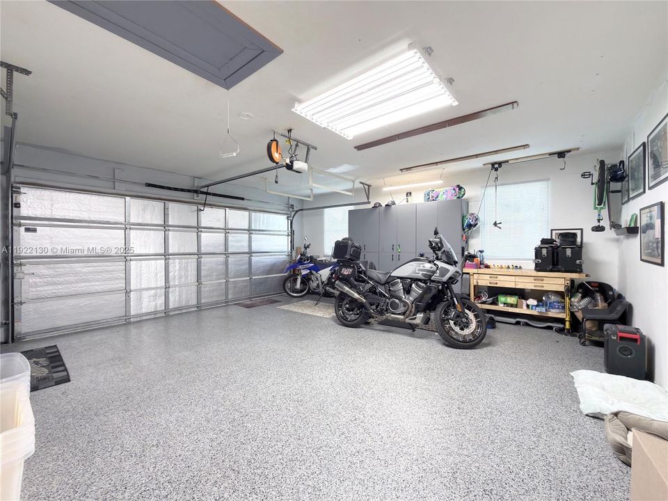 На продажу: $670,000 (3 спален, 2 ванн, 1715 Квадратных фут)