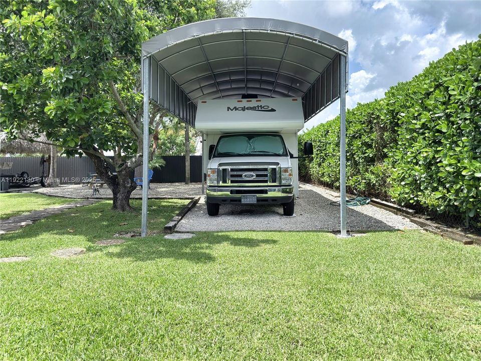 RV/Boat Parking