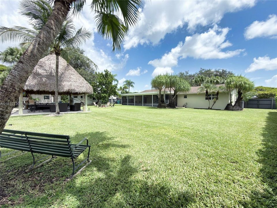 На продажу: $670,000 (3 спален, 2 ванн, 1715 Квадратных фут)