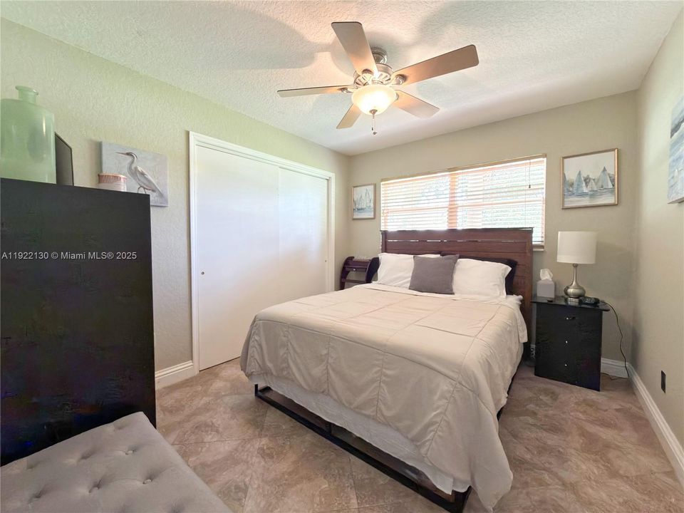 На продажу: $670,000 (3 спален, 2 ванн, 1715 Квадратных фут)