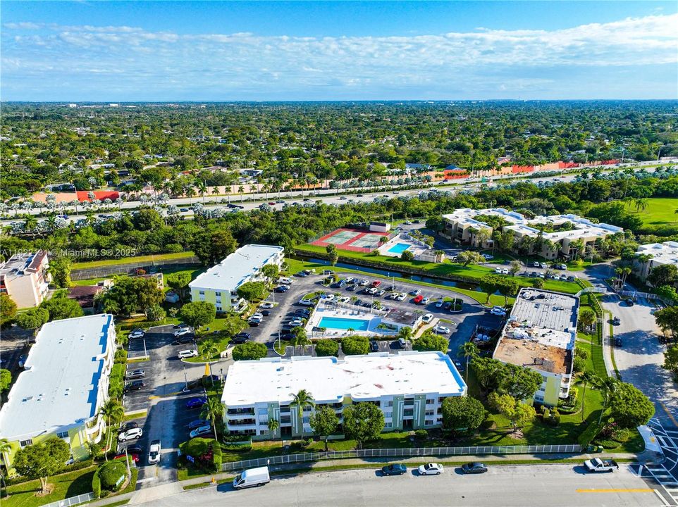 For Sale: $328,000 (2 beds, 2 baths, 1050 Square Feet)