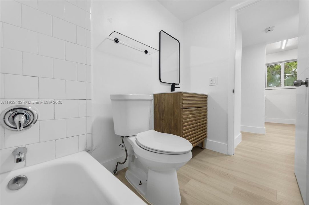 В аренду: $2,200 (2 спален, 1 ванн, 6984 Квадратных фут)