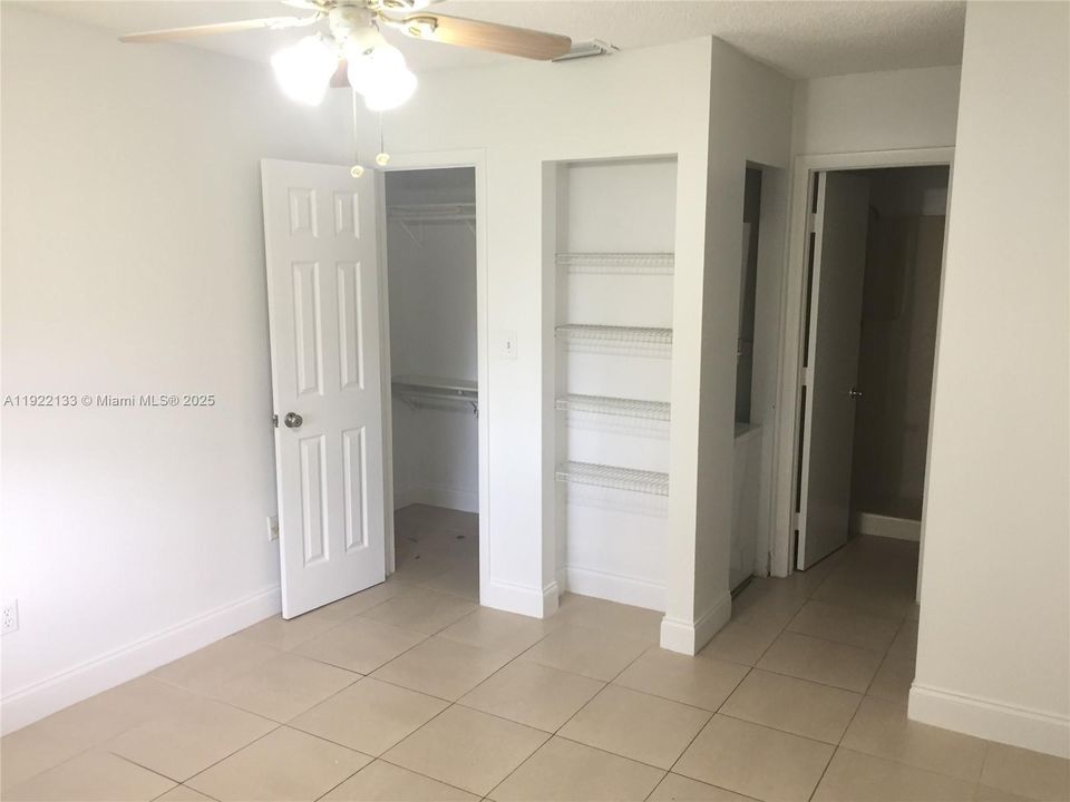 Active With Contract: $1,800 (2 beds, 2 baths, 775 Square Feet)
