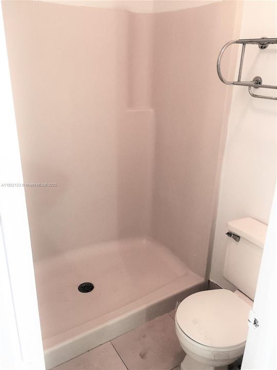 Active With Contract: $1,800 (2 beds, 2 baths, 775 Square Feet)