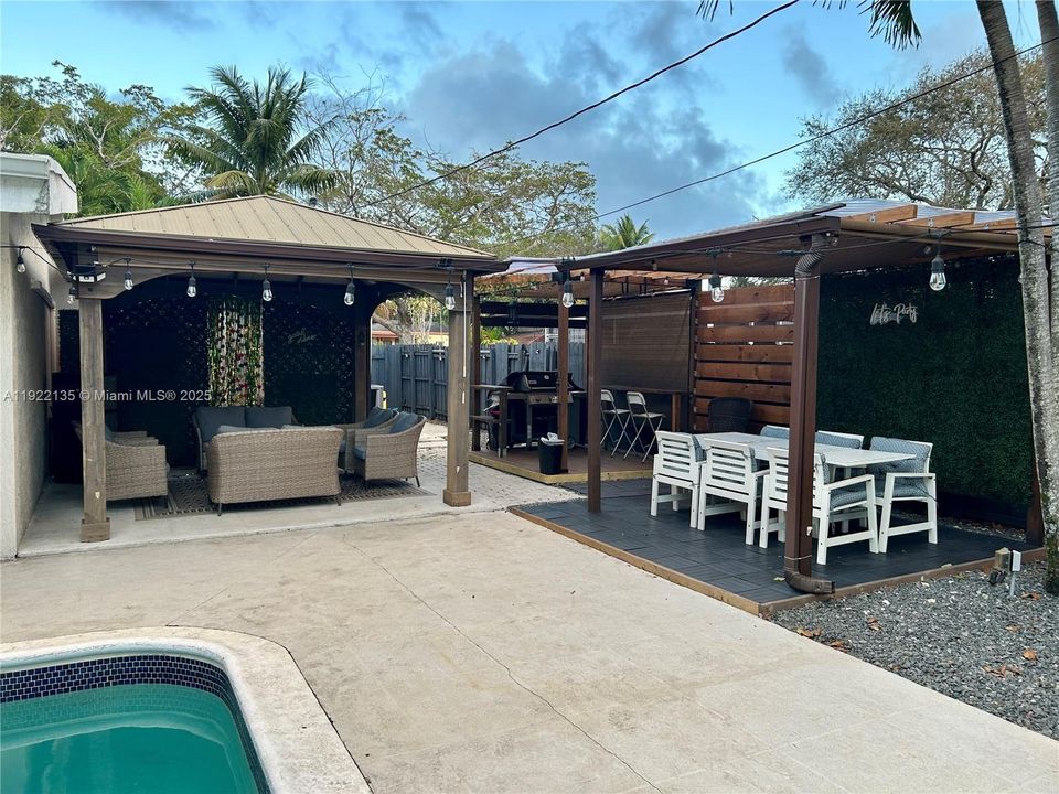 For Rent: $4,300 (4 beds, 2 baths, 1822 Square Feet)