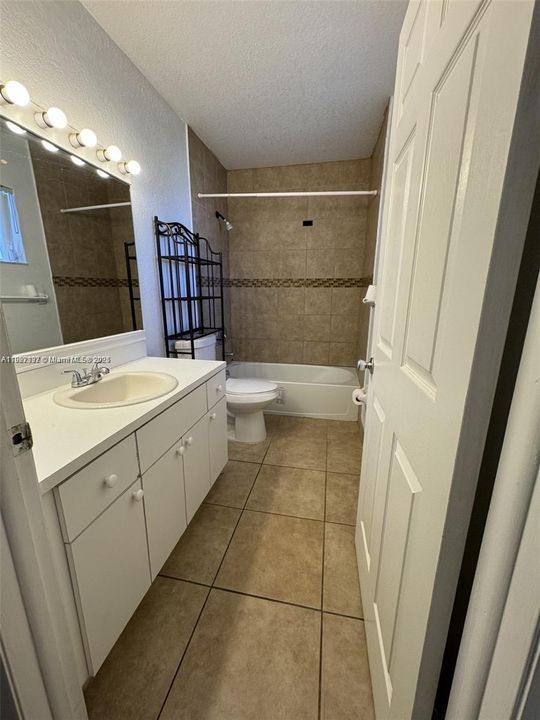 В аренду: $2,900 (3 спален, 2 ванн, 1597 Квадратных фут)