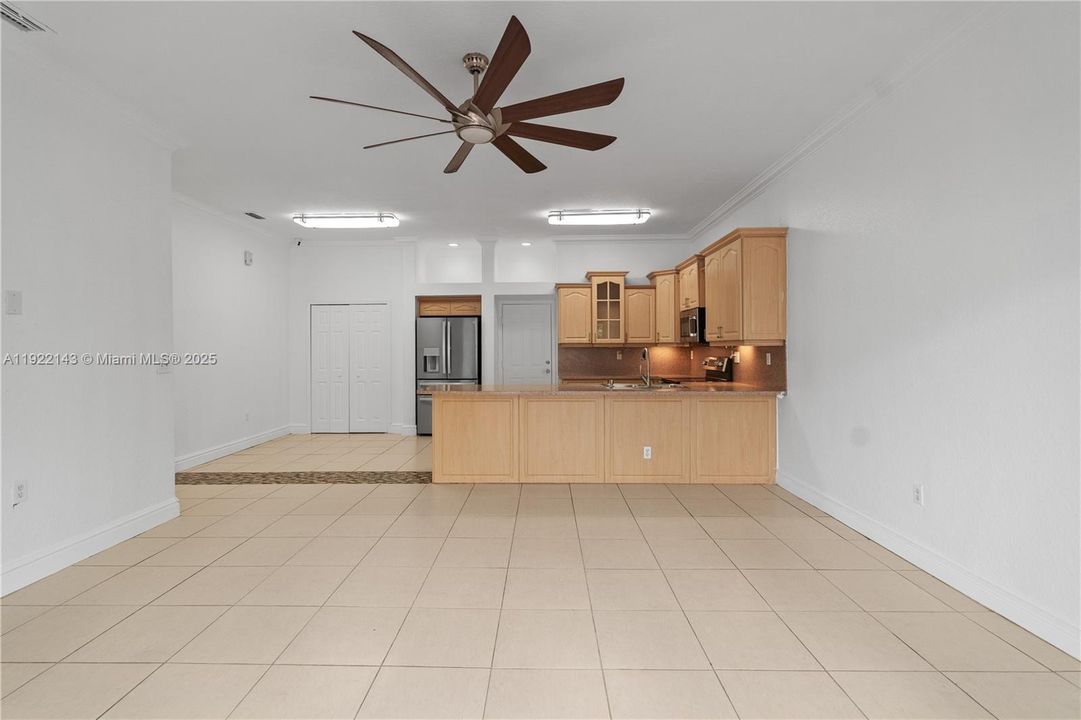 For Sale: $699,900 (4 beds, 2 baths, 2167 Square Feet)