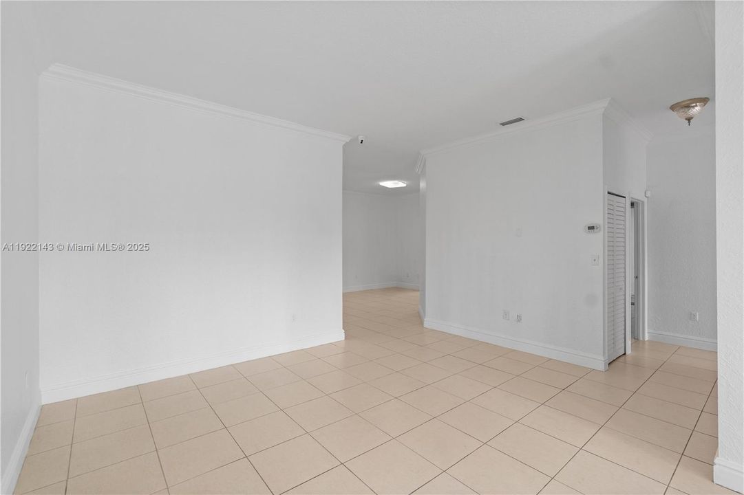 For Sale: $699,900 (4 beds, 2 baths, 2167 Square Feet)