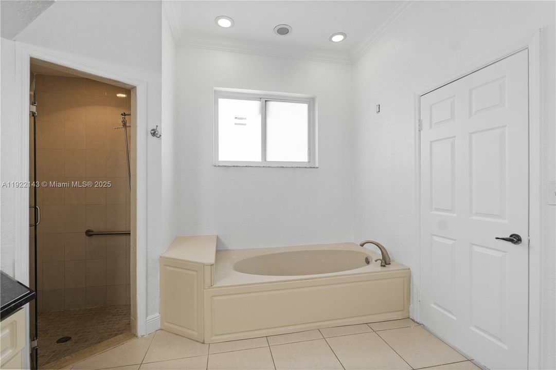 For Sale: $699,900 (4 beds, 2 baths, 2167 Square Feet)