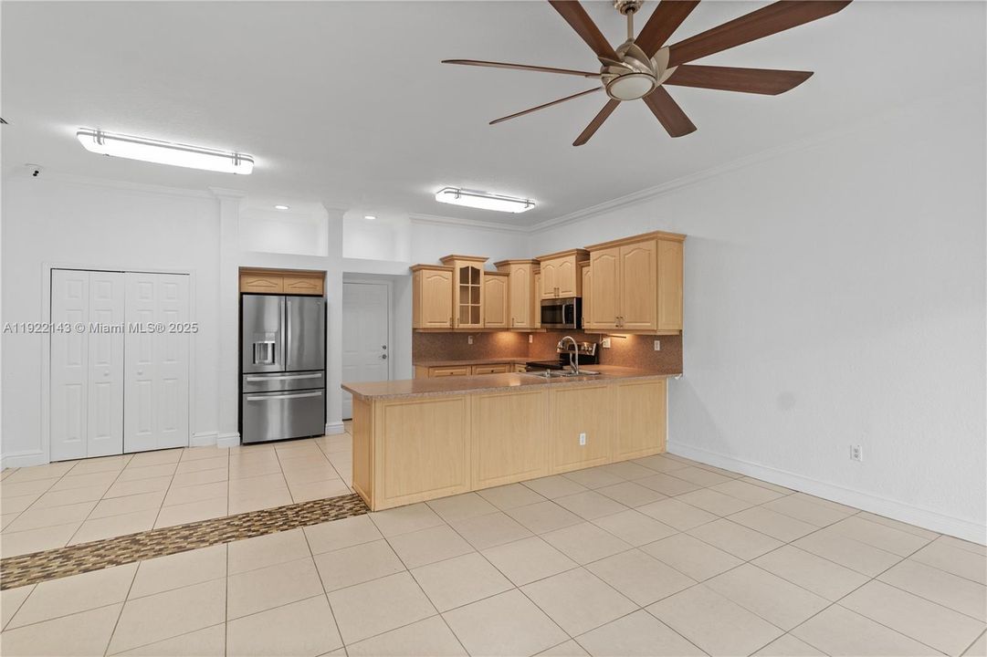 For Sale: $699,900 (4 beds, 2 baths, 2167 Square Feet)