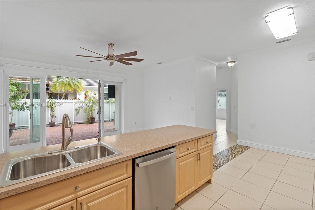 For Sale: $699,900 (4 beds, 2 baths, 2167 Square Feet)