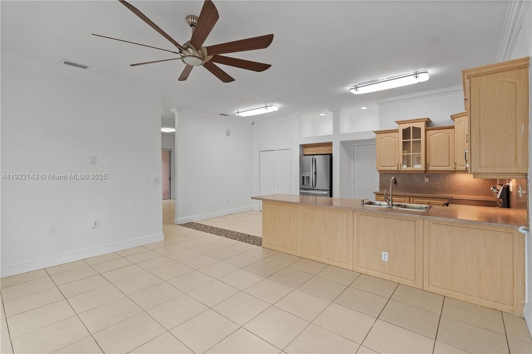 For Sale: $699,900 (4 beds, 2 baths, 2167 Square Feet)