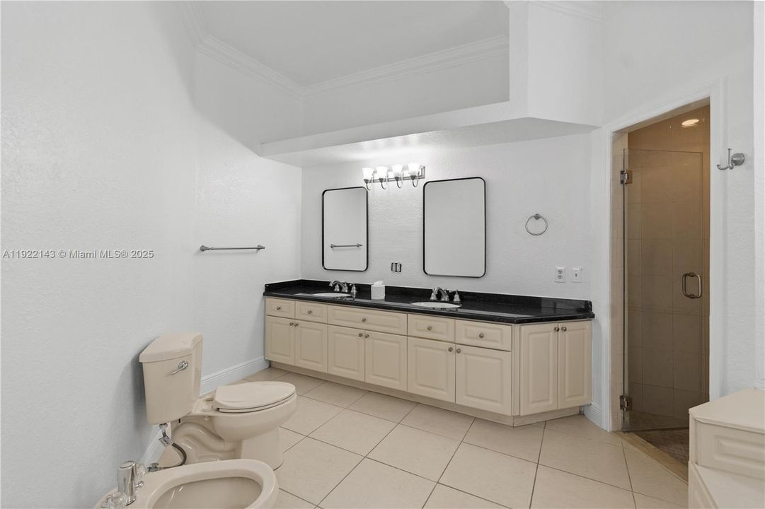 For Sale: $699,900 (4 beds, 2 baths, 2167 Square Feet)