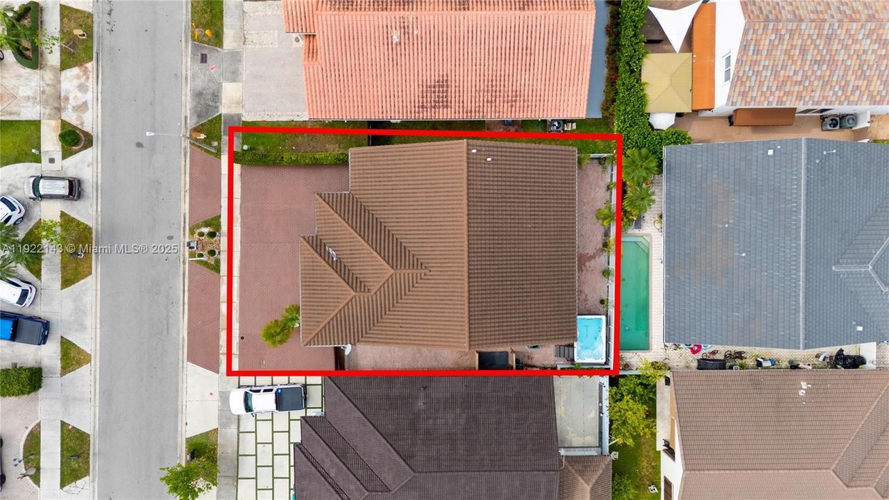 For Sale: $699,900 (4 beds, 2 baths, 2167 Square Feet)