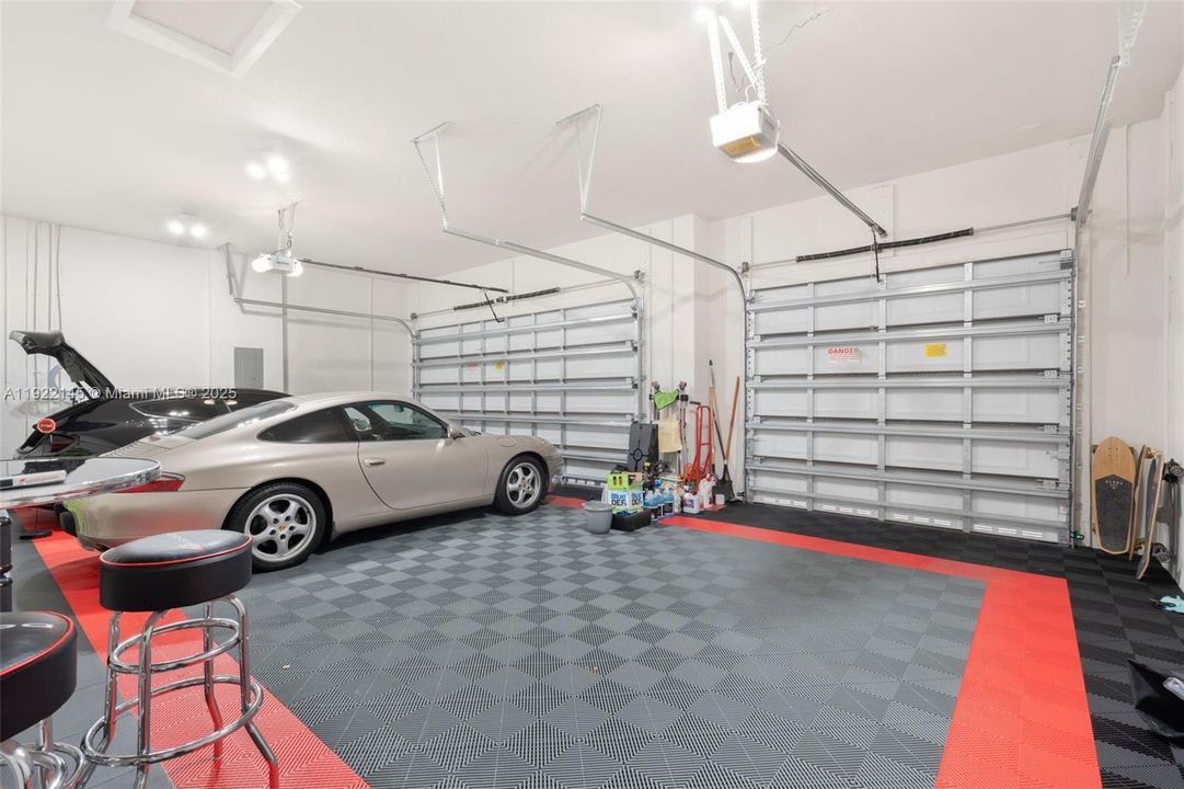 На продажу: $1,600,000 (3 спален, 3 ванн, 3550 Квадратных фут)