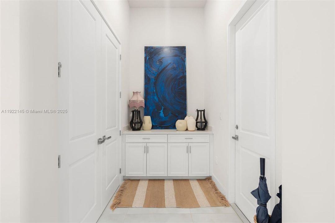 На продажу: $1,600,000 (3 спален, 3 ванн, 3550 Квадратных фут)