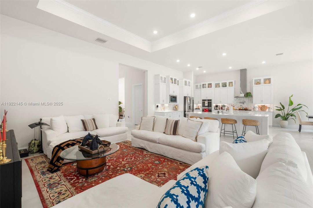 На продажу: $1,600,000 (3 спален, 3 ванн, 3550 Квадратных фут)