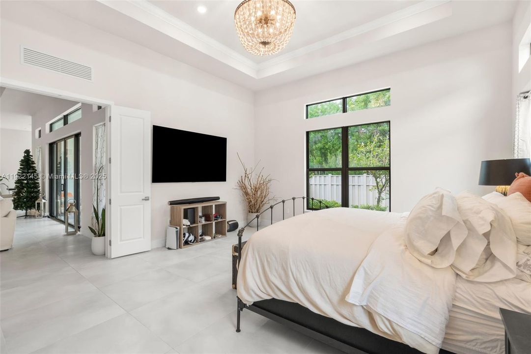 На продажу: $1,600,000 (3 спален, 3 ванн, 3550 Квадратных фут)