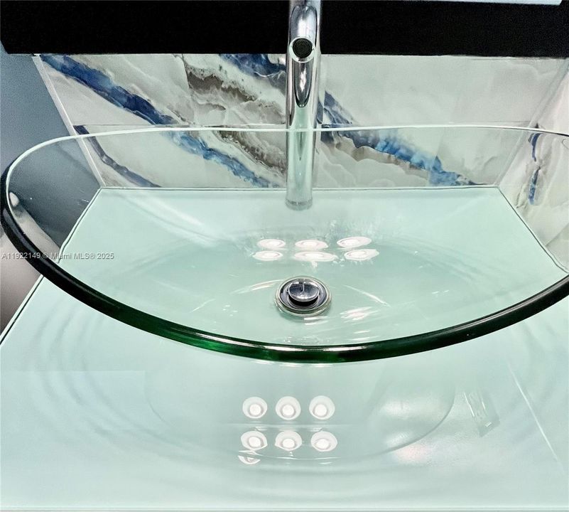 出租: $1,350 (1 贝兹, 1 浴室, 1470 平方英尺)