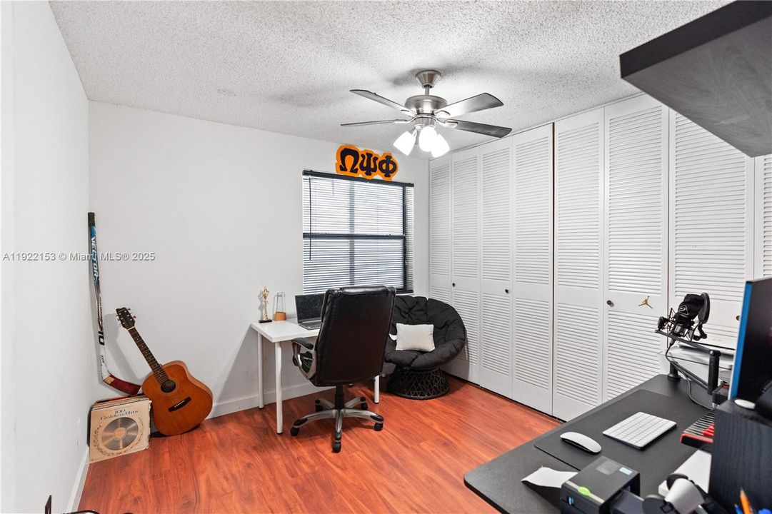 待售: $465,000 (3 贝兹, 2 浴室, 1511 平方英尺)