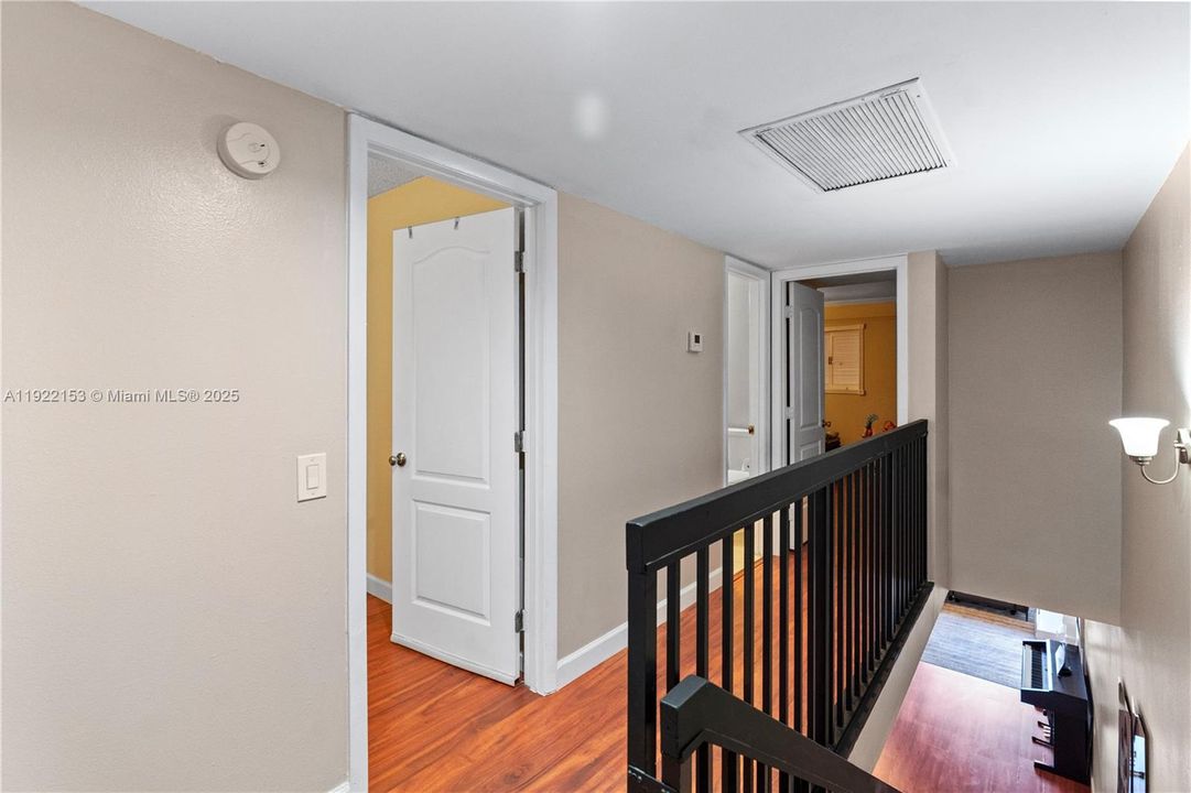 待售: $465,000 (3 贝兹, 2 浴室, 1511 平方英尺)