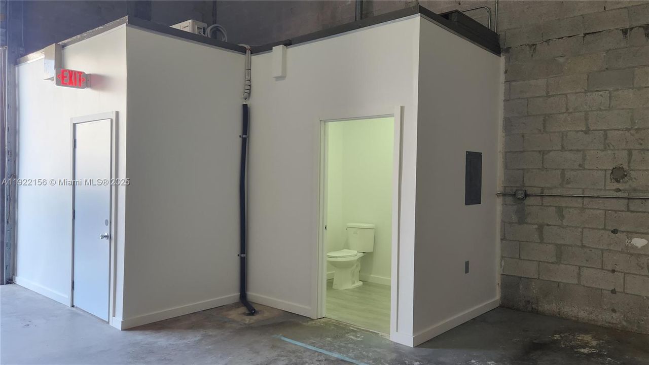 For Rent: $2,350 (0 beds, 0 baths, 0 Square Feet)