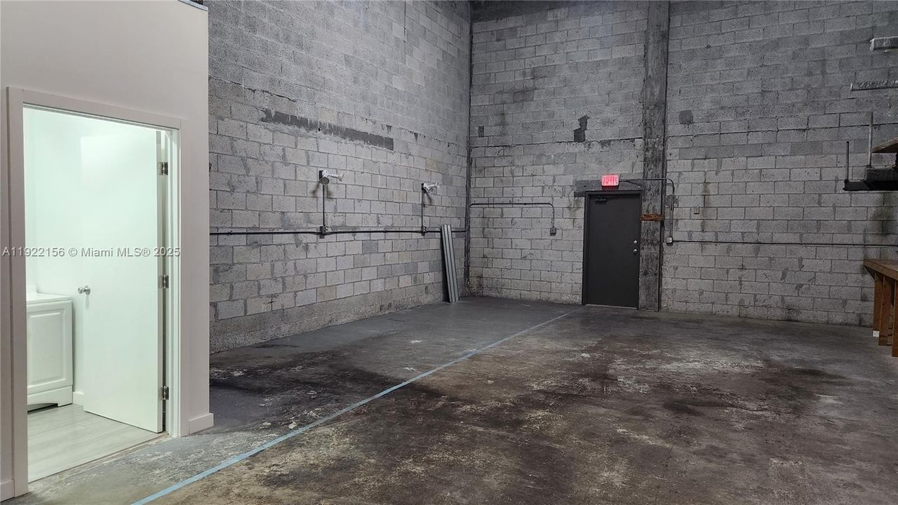 For Rent: $2,350 (0 beds, 0 baths, 0 Square Feet)